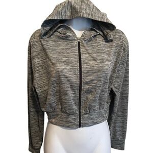 Forever 21 Grey and Black Cropped Hooded Zip Up 
Fits Small